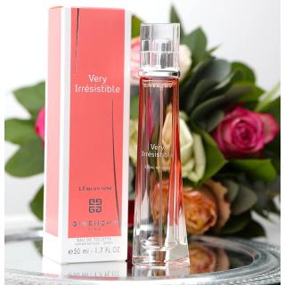 Givenchy Very Irresistible L`Eau en Rose