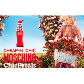 Moschino Chic Petals