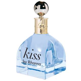 Rihanna Kiss