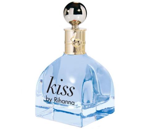 Rihanna Kiss